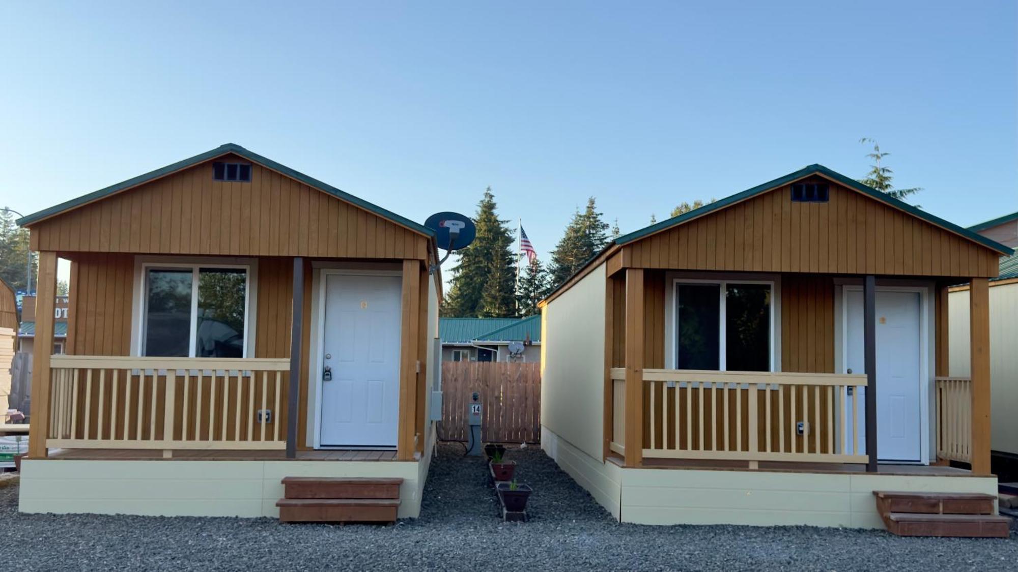 פורקס Far West Cabin-Tiny Homes Rental מראה חיצוני תמונה
