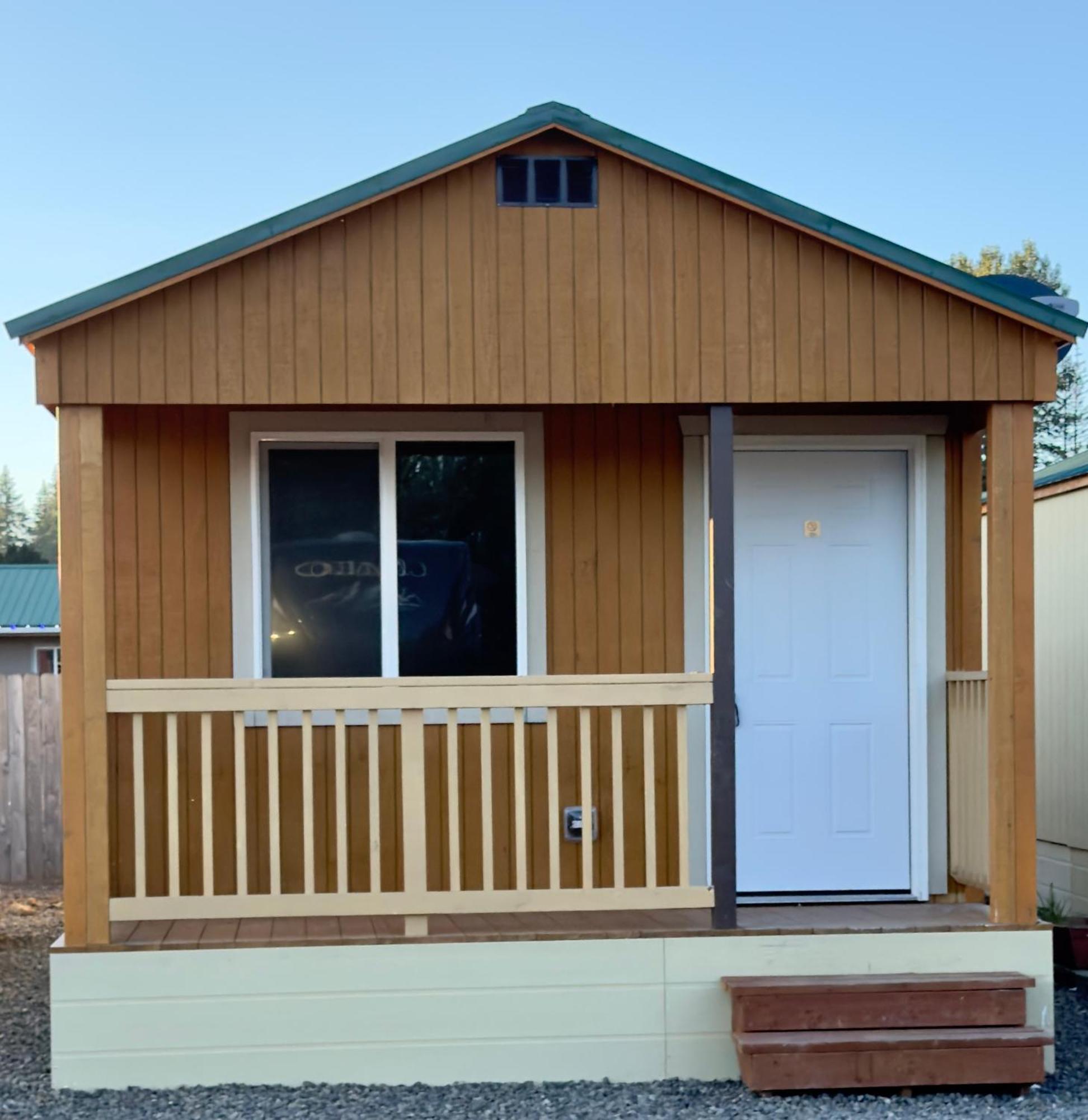 פורקס Far West Cabin-Tiny Homes Rental מראה חיצוני תמונה